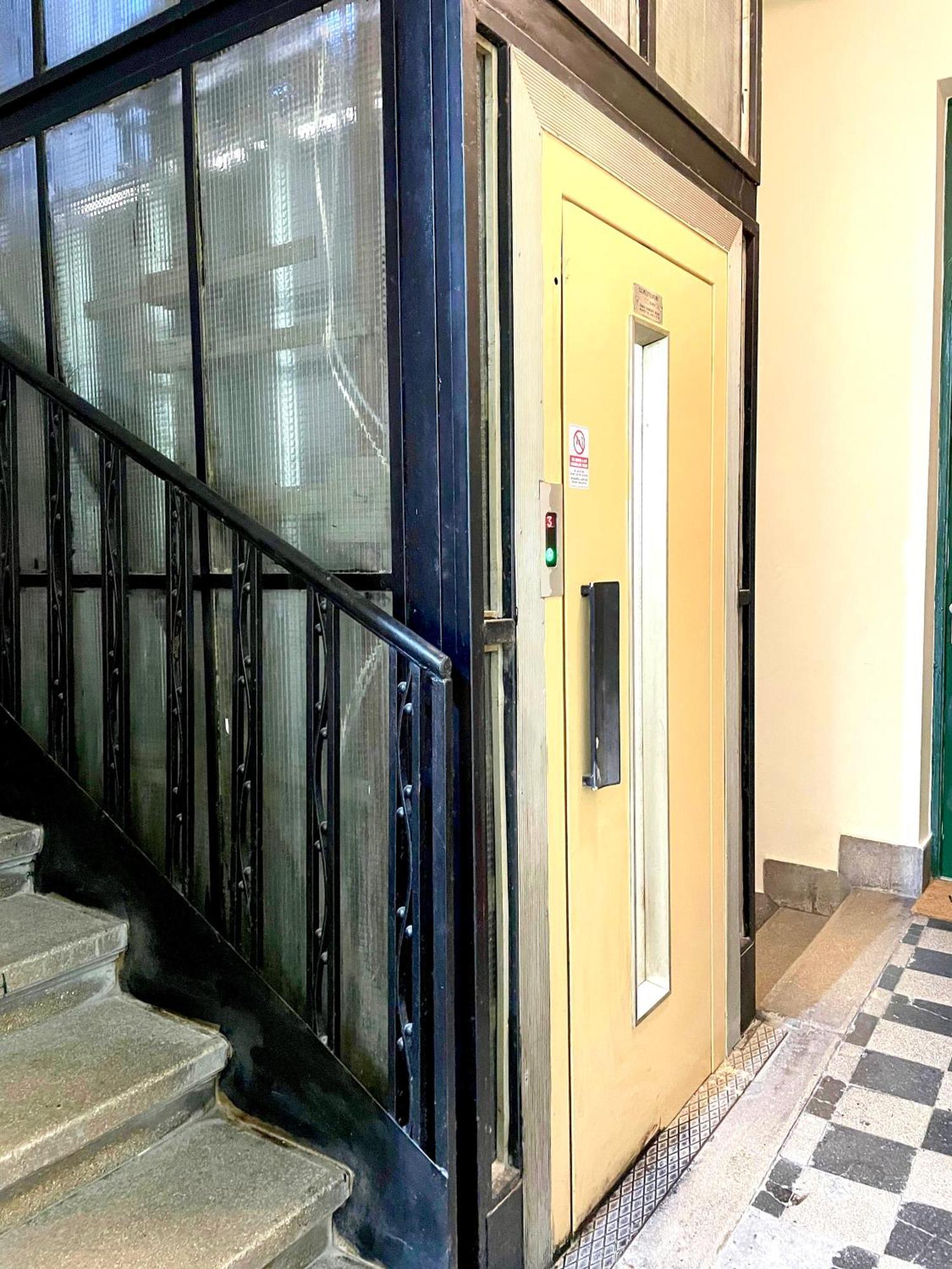 Orange Pearl Apartment 3 Rooms Next To Danube Budapest Extérieur photo
